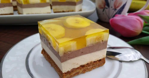 Ciasto bananowo-kajmakowe na herbatnikach