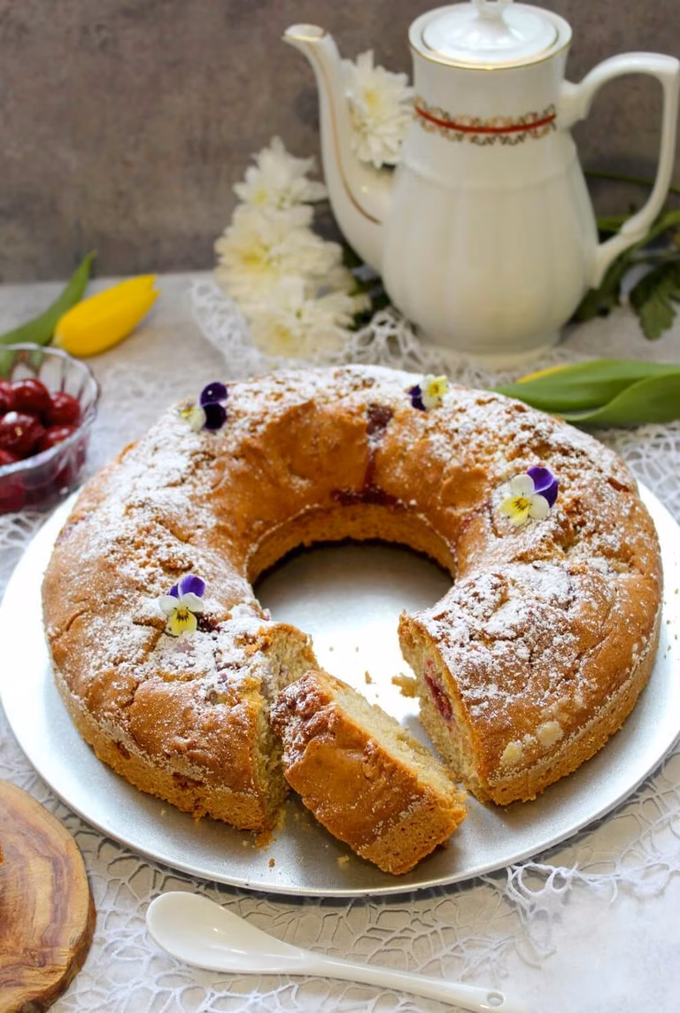 Babka z wiśniami