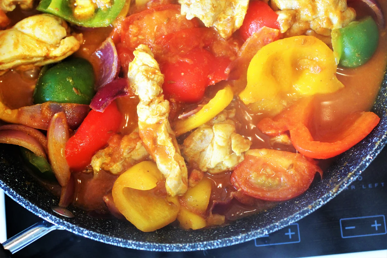 Chicken jalfrezi curry