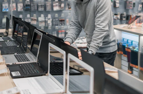 2,5 tysięca złotych dofinansowania na zakup laptopa! Właśnie wystartował nabór wniosków o bony