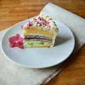 Tort makowo-brzoskwiniowy