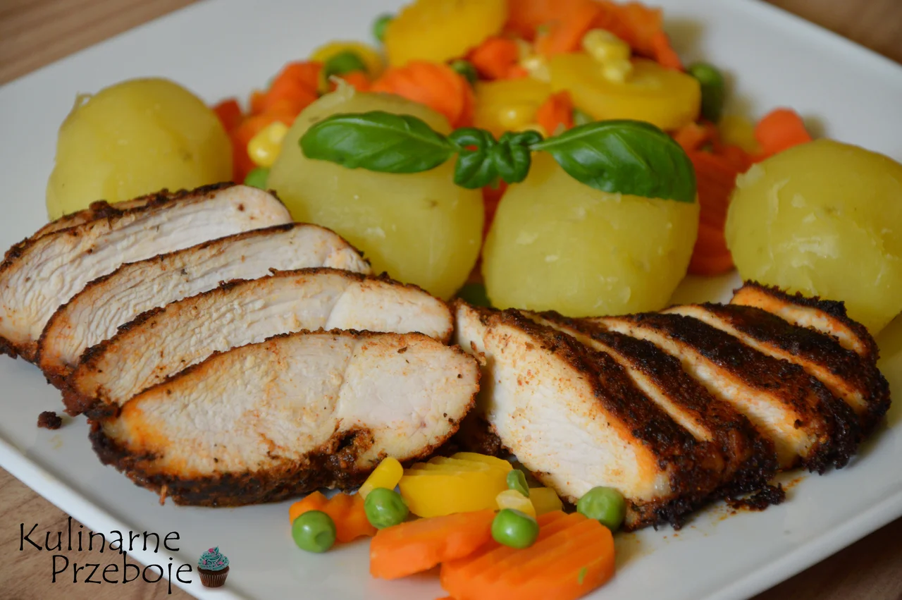 Dietetyczny obiad, czyli pieczona pierś kurczaka z warzywami
