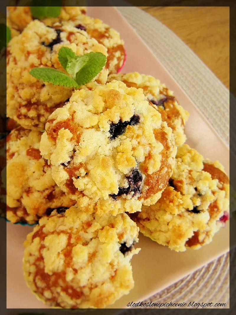 Muffinki z borówkami i kruszonką