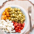 Sałatka makaronowa z pesto