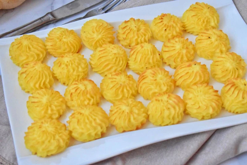 Pieczone ziemniaki księżnej - rozetki ziemniaczane