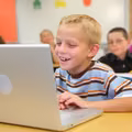Kto pierwszy otrzyma laptopy? Lista regionów i modeli laptopów dla uczniów!