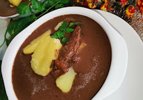 Czarnina z kaczki z ziemniakami