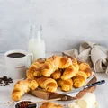 Śniadaniowe maślane croissanty