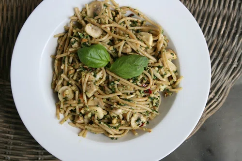 Makaron z bazyliowym pesto