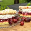 Ciasto agrestowe z bitą śmietaną