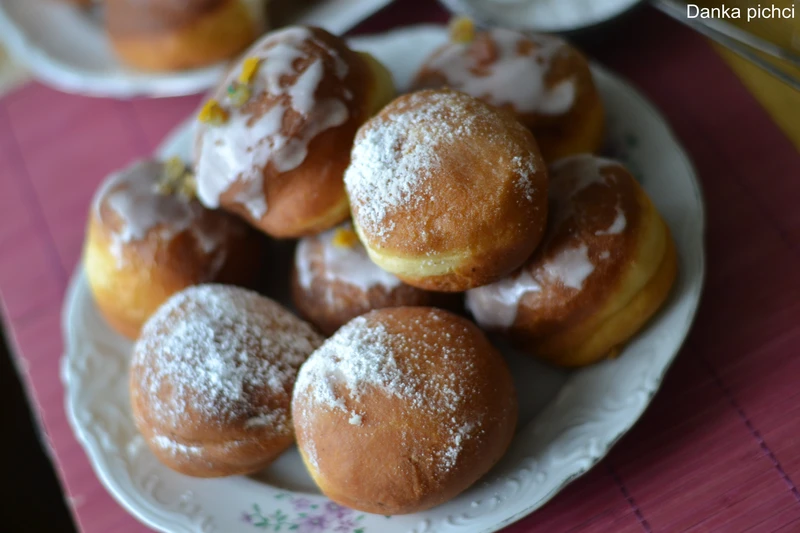 Pączki drożdżowe