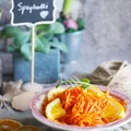 Makaron z marchewki w miodzie i pomarańczach