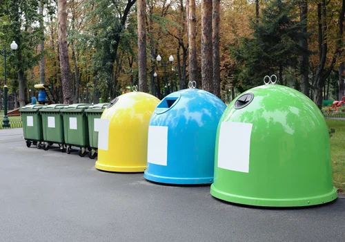 Nowy kolor worków i koszy na odpady! Od 1 stycznia 2026 zmienione zasady segregacji - takich worków już nie odbiorą