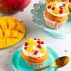 Babeczki z mango i kremem kokosowym