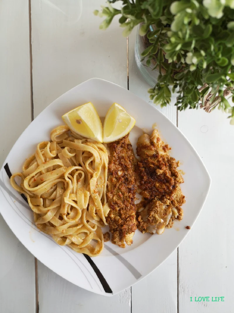 Dorsz z pesto i makaronem