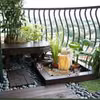 Pięknie udekorowany balkon
