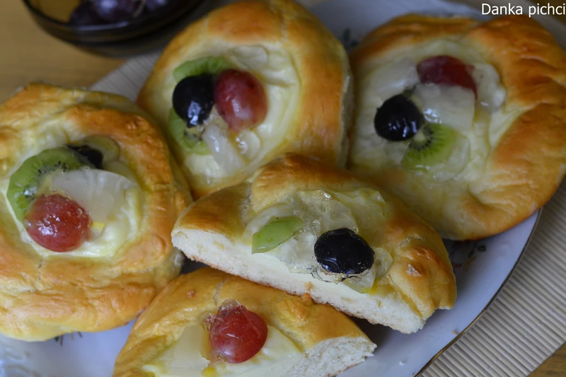 Drożdżówki z budyniem
