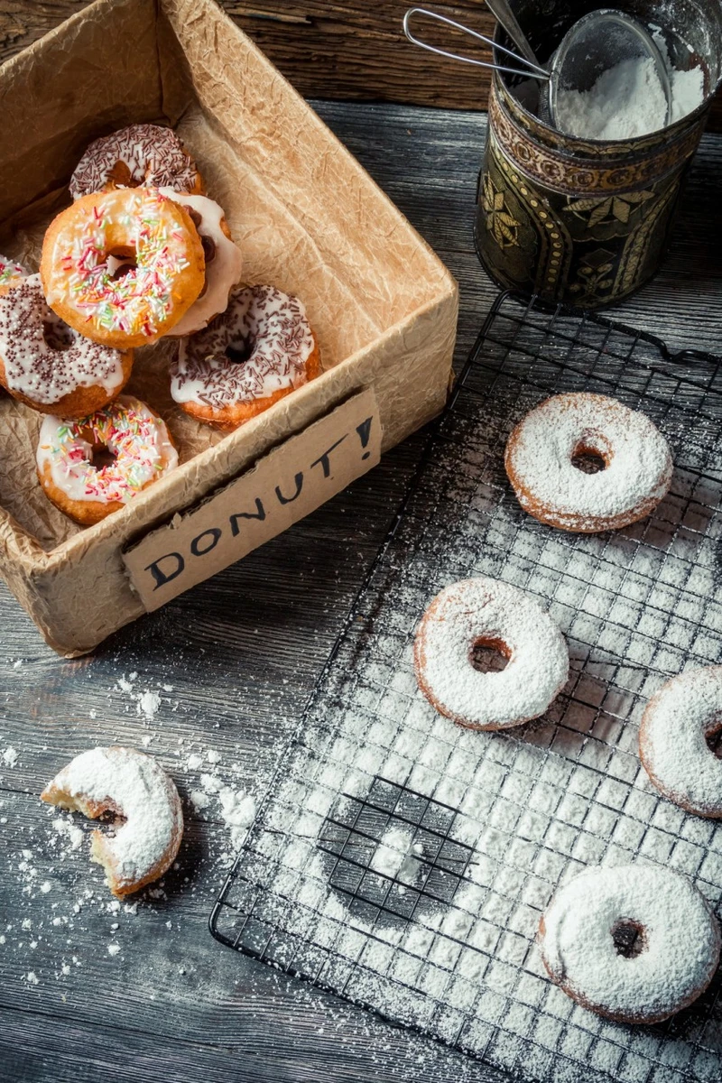 DONUTY CZYLI PĄCZKI Z DZIURKĄ