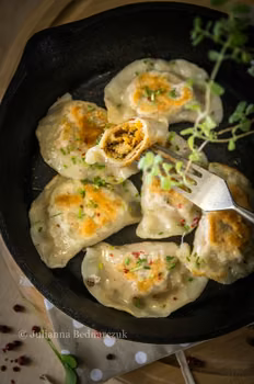 Pierogi z mięsem z rosołu