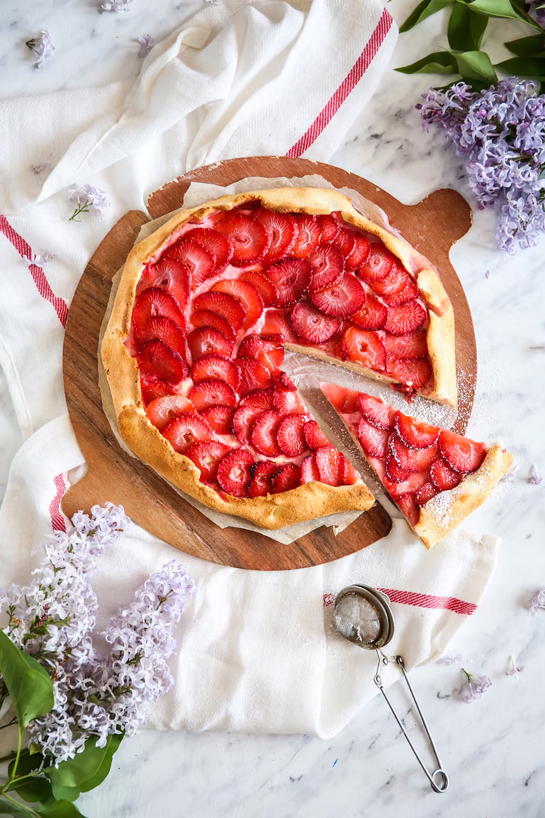 FIT tarta z truskawkami i twarożkiem