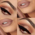 Szminka w odcieniu nude
