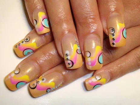 Zwariowane kolorowy manicure