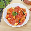 Ravioli w sosie pomidorowym z chorizo