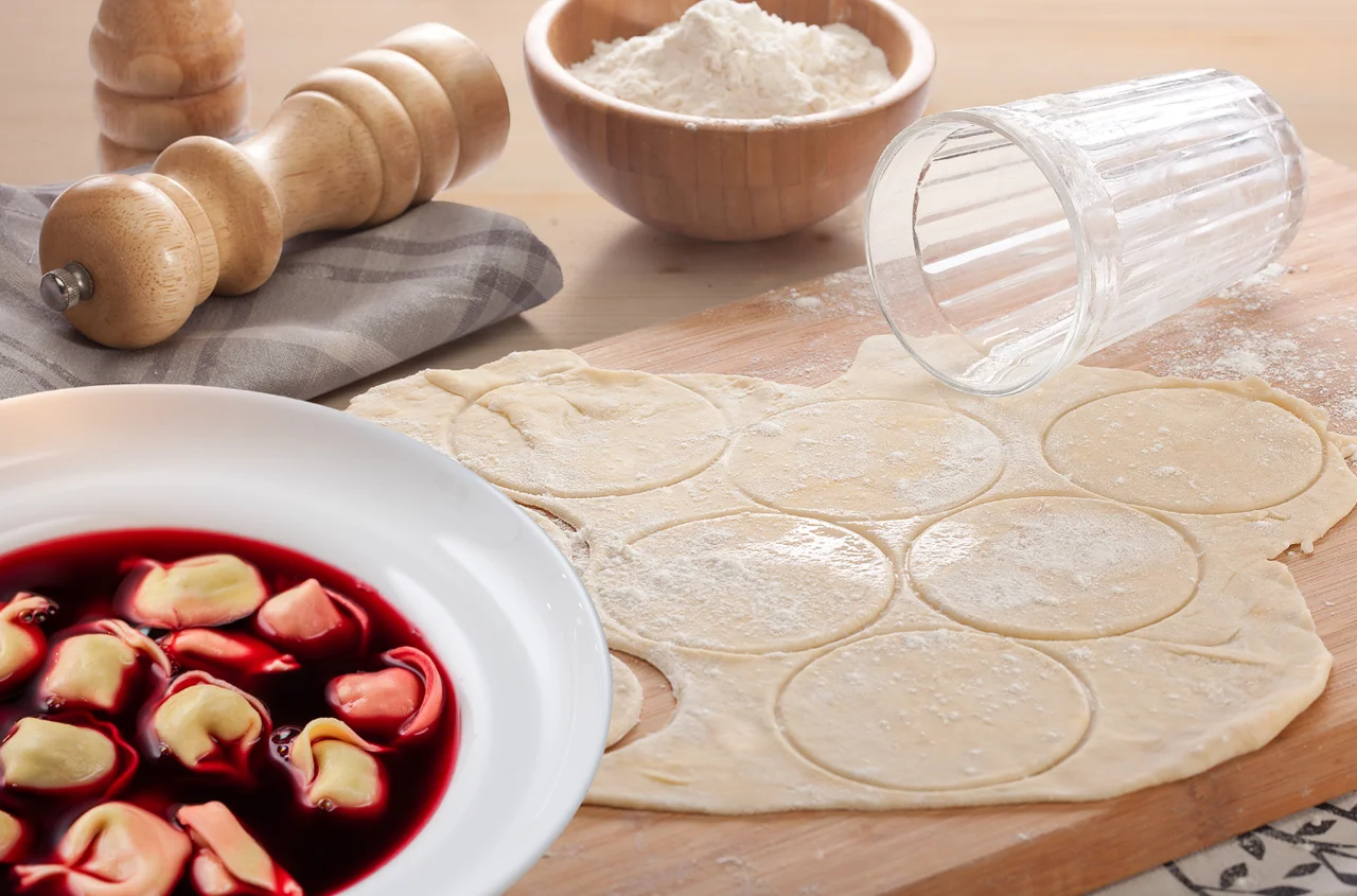 Uszka do barszczu zrób już teraz! Po mrożeniu smakują jeszcze lepiej