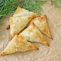 Pierożki z grzybami w cieście francuskim