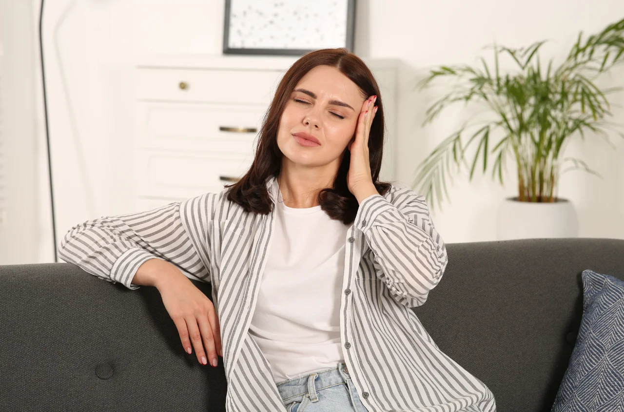 Objawy, które kobiety mylą z przesileniem - a to coś więcej