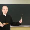 Religia i etyka przedmiotami obowiązkowymi?! Minister Edukacji i Nauki odpowiada!