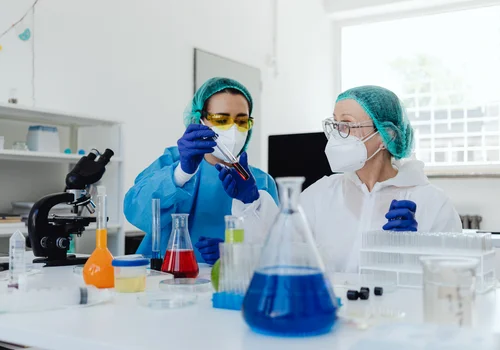 Dzień Chemika: Historia i Znaczenie Święta