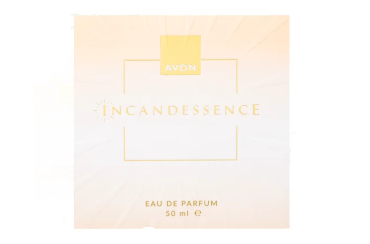 Zdjęcie Kobiety niezmiennie szaleją za tym zapachem! Kultowe perfumy w Rossmannie za 65 zł - taki prezent to strzał w 10 #3