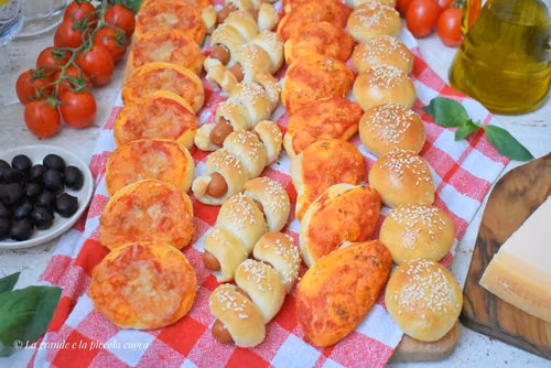 Sycylijskie przekąski z ciasta drożdżowego - "Rosticceria siciliana"