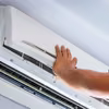 Klimatyzacja w domu lub mieszkaniu. Na co zwrócić uwagę? Jaki to koszt? I czy warto?