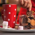 Jedzenie i emocje - jak radzić sobie z „comfort food” w zdrowy sposób?
