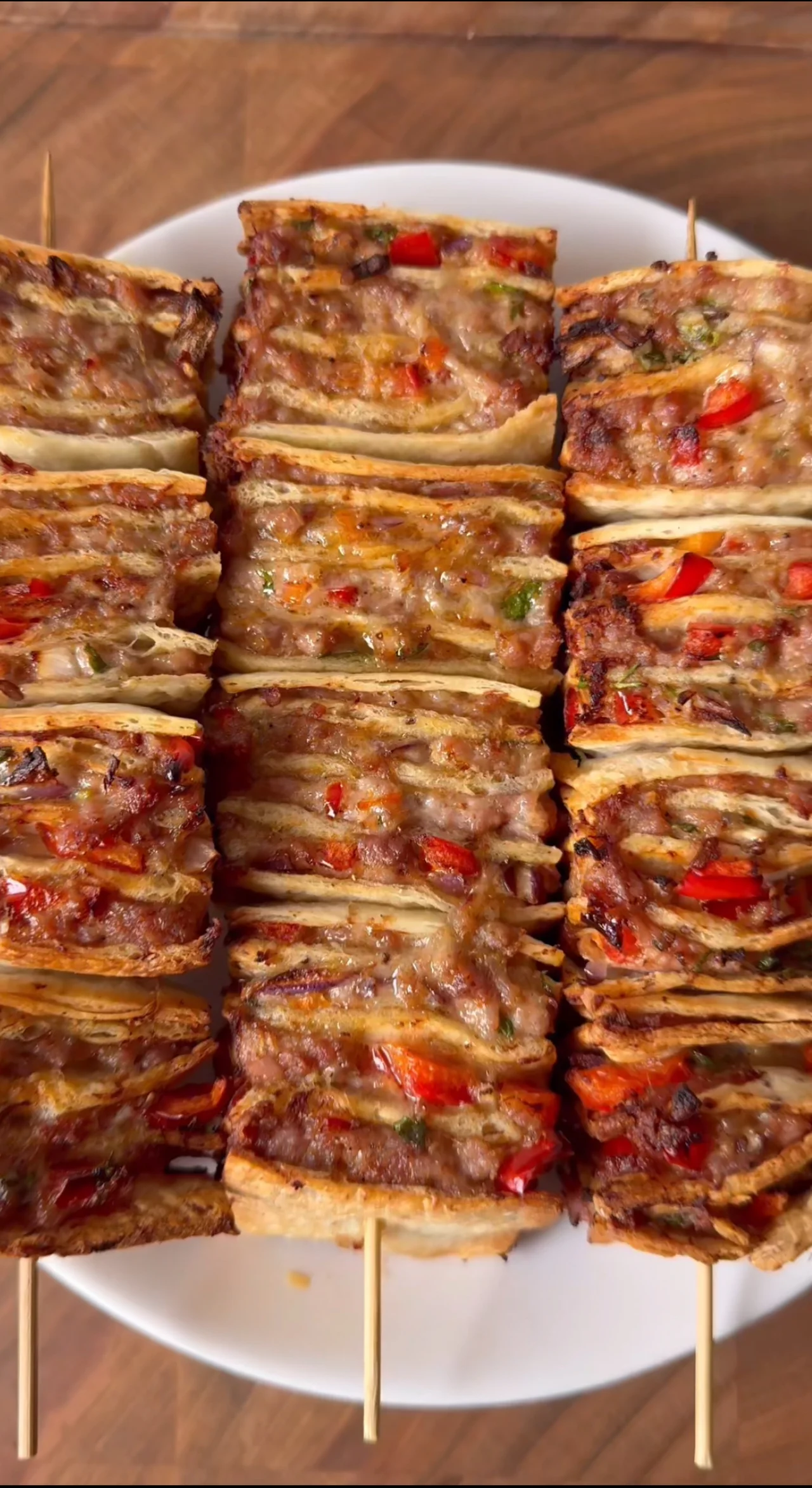 Szaszłyki z tortilli i mięsa mielonego – HIT na grilla i domówkę!