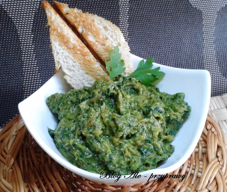 Pasta z cukinii i jarmużu