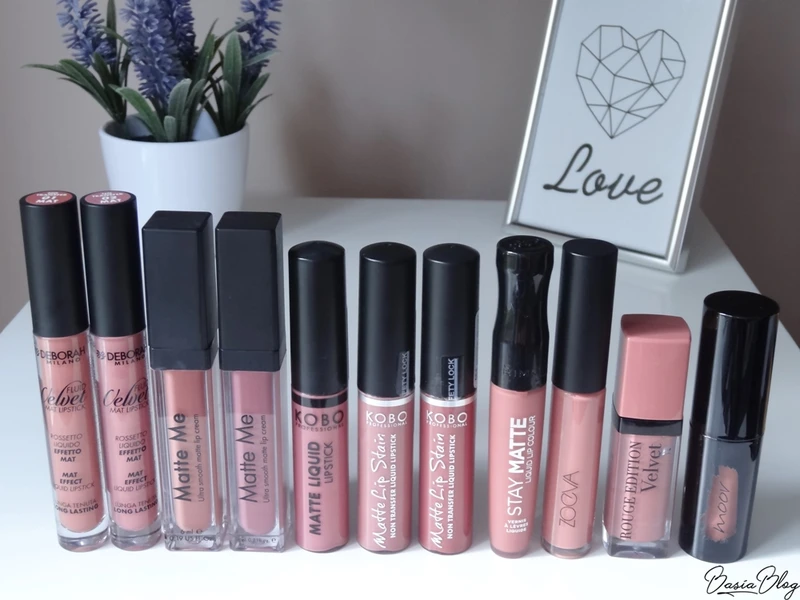 Swatche 44 pomadek i konturówek nude/brudny róż
