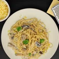 Spaghetti z Kremowym Sosem Grzybowo-Ziołowym