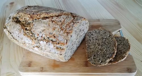 Chleb pieczony w naczyniu żaroodpornym