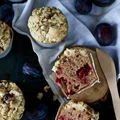 Muffinki ze śliwkami i kruszonką
