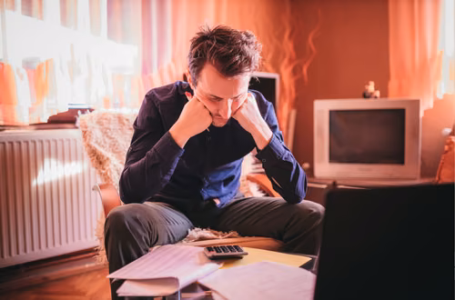 „Babcia przepisała mi dom. Teraz wujek żąda pieniędzy i straszy sądem.” - pisze Sebastian