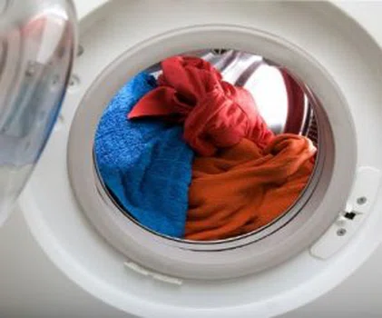 Czy można czyścić pralkę Domestosem?