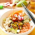 sushi bowl, czyli wiosenna micha z rybą i ryżem