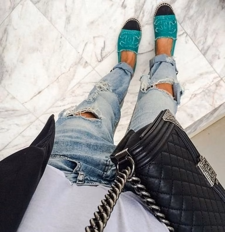 Espadryle i torebka od Chanel