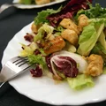 Sałatka z kurczakiem gyros w sosie miodowym
