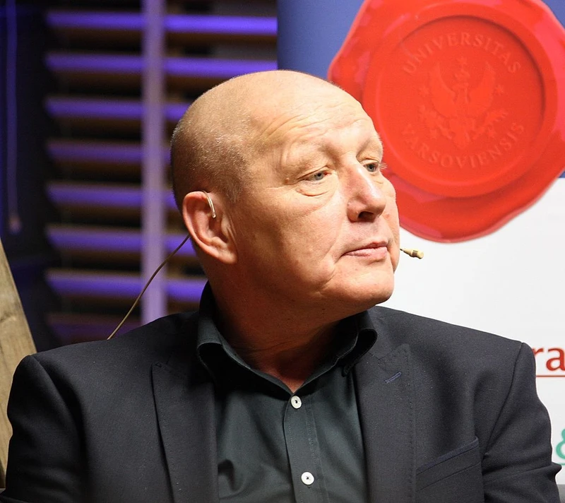 Jasnowidz Krzysztof Jackowski o trzeciej fali koronawirusa. Jego słowa wywołują niepokój!