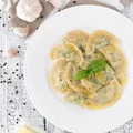 Pierogi ze szpinakiem i twarogiem