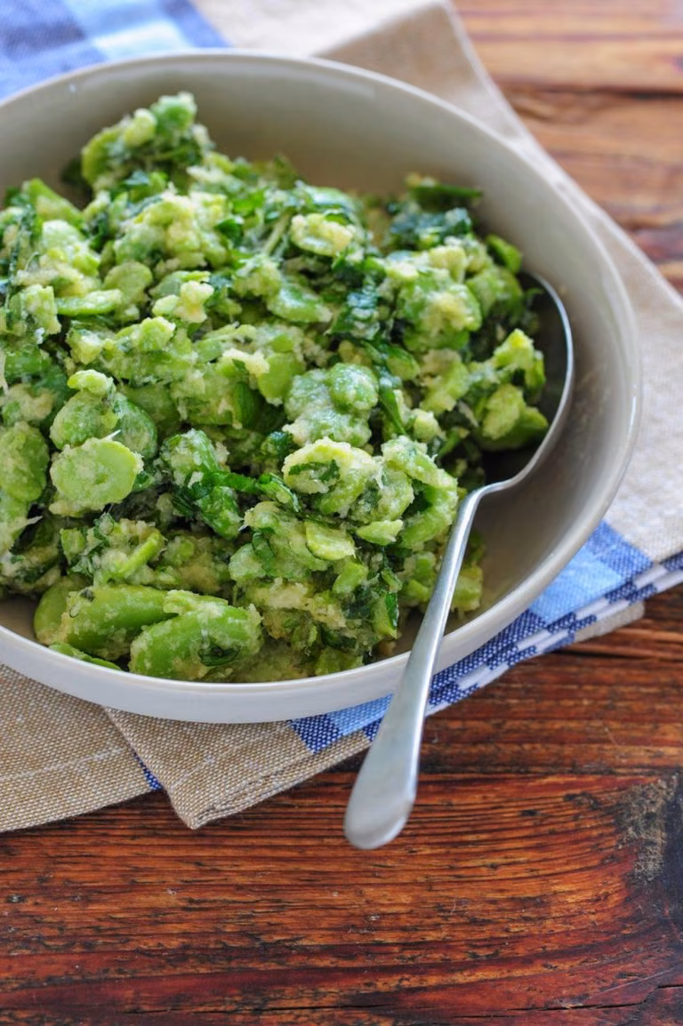PESTO Z BOBU